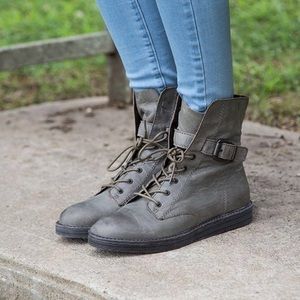 OTBT Brentsville Boots In cement